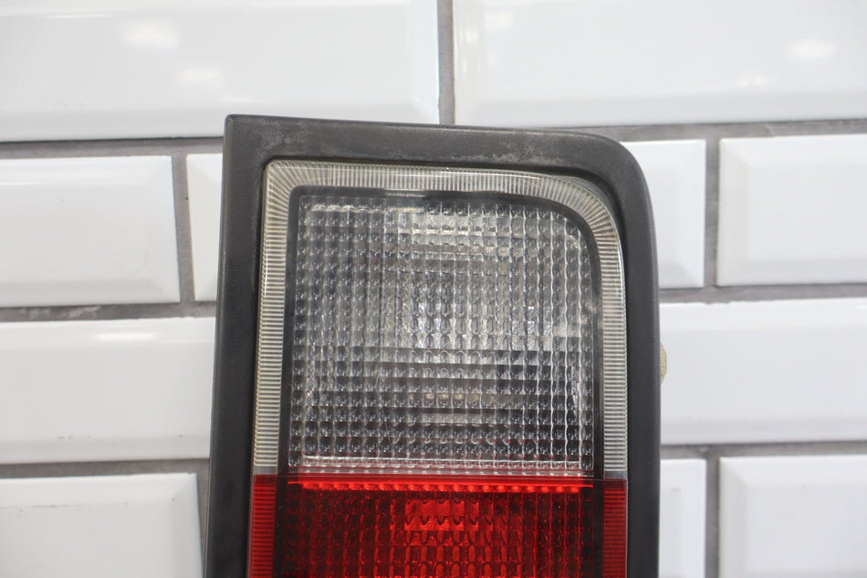 2005-2009 Hummer H2 Left Tail Light 25874015