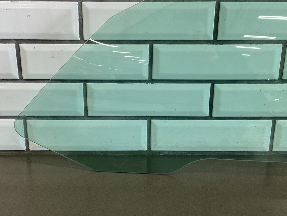 05-13 Chevy Corvette C6 Driver Left LH Door Window Glass 15270576