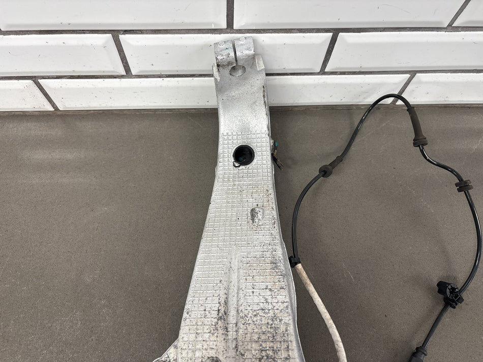12-16 Tesla Model S RWD Passenger Right Front Spindle Knuckle OEM