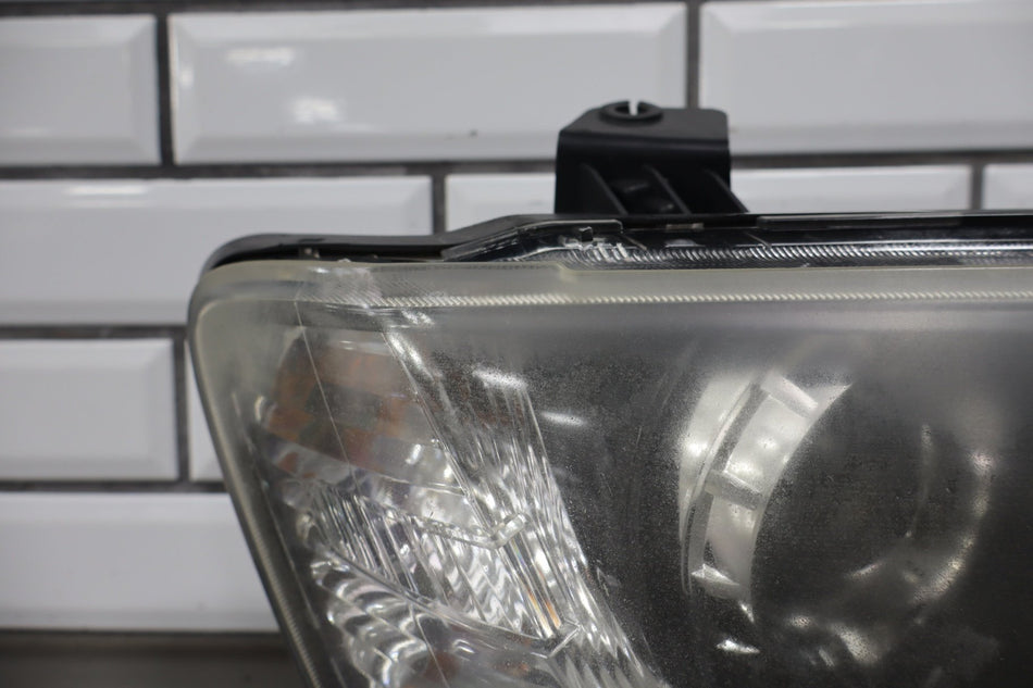 2009 Pontiac G8- Right Headlamp
