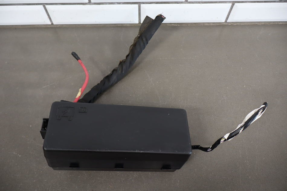 2011-14 Dodge Challenger R/T 5.7 Cabin Fuse Box Trunk w/ Harness