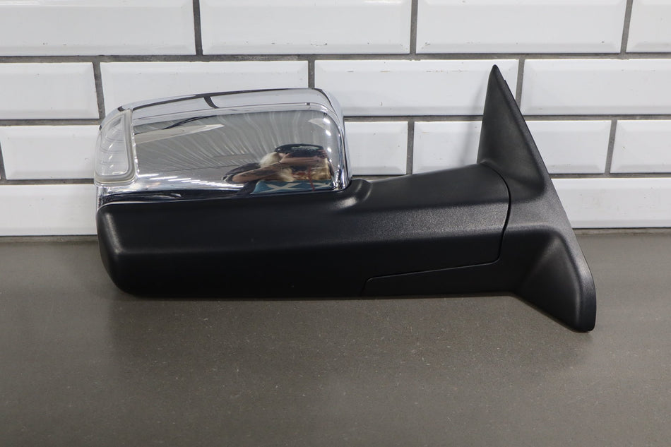 2013-2018 Ram 1500 Right Tow Mirror Chrome Cap 68412812AC
