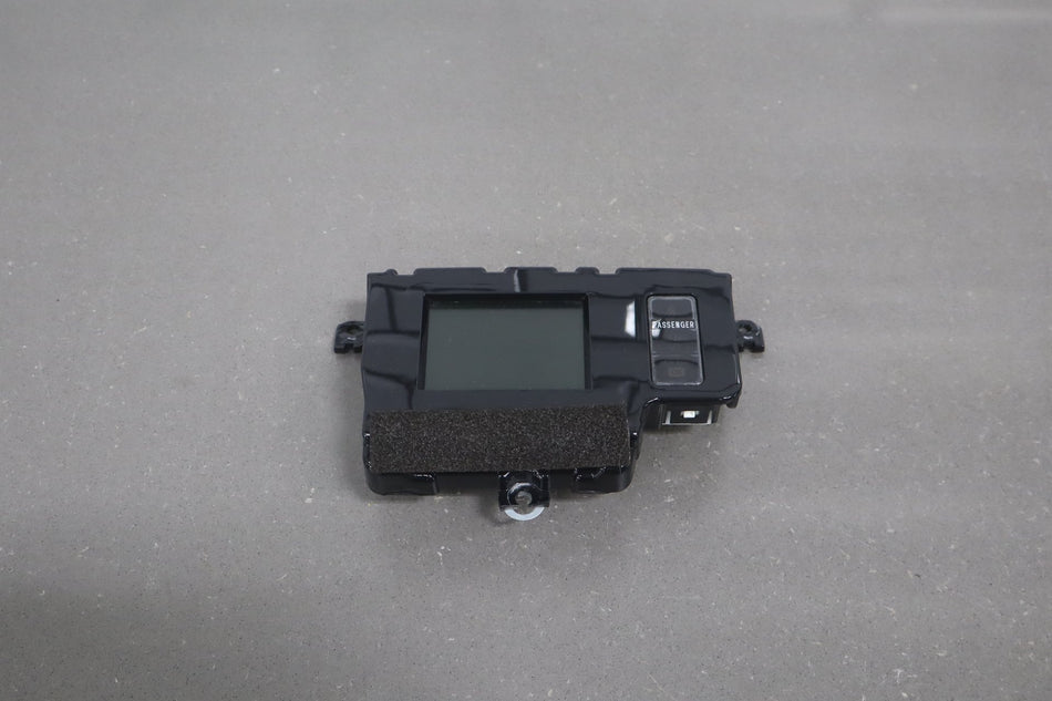 2012 Toyota Sienna Dash Display Unit 8329008040 OEM