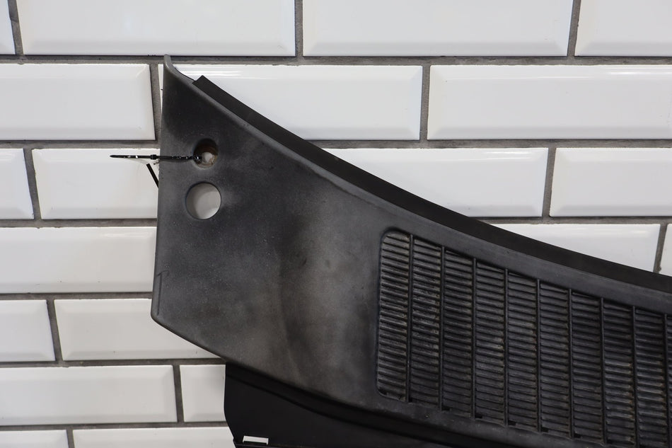 2008 Ford F-250 Super Duty Cowl Vent Panel OEM