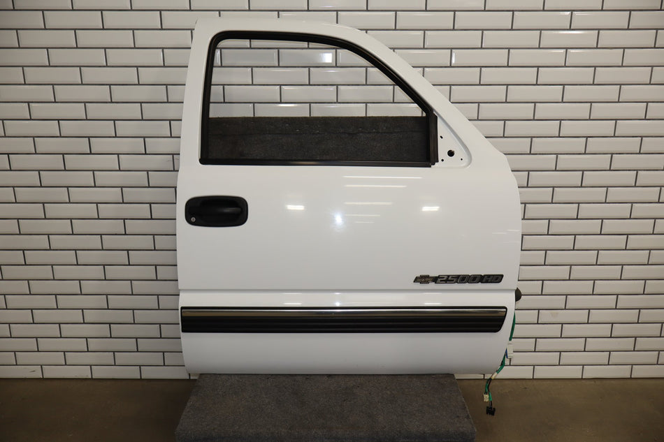 99-07 Chevy GMC Truck SUV GMT800 Right Front Door Summit White 50