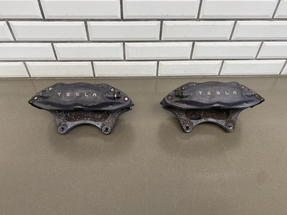12-20 Tesla Model S Front Brembo Brake Caliper Set Left/Right OEM 4 Piston