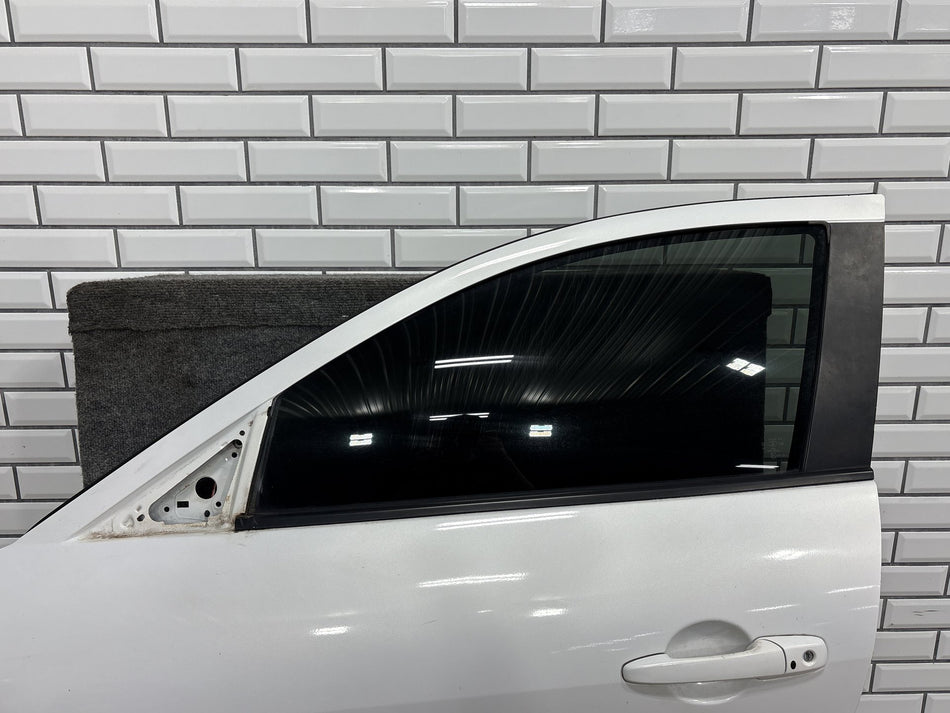 04-08 Mazda RX-8 (SE3P) Left Front Door Crystal White Pearl 34K