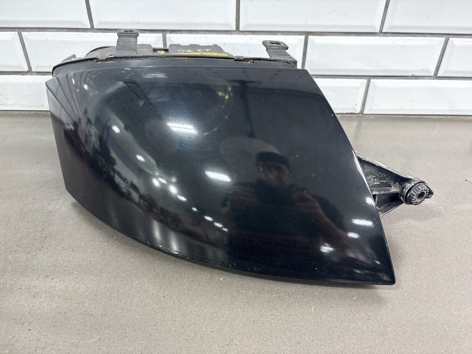 00-06 Audi TT Quattro Coupe 8N Passenger Right RH Headlight Assembly Xenon HID