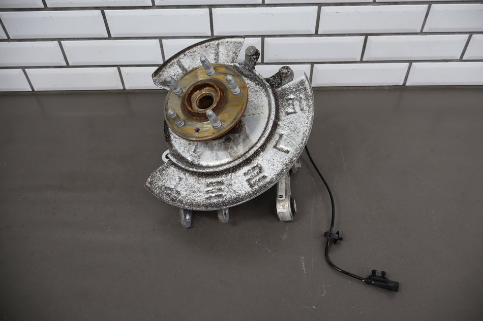 2015 Tesla Model S 85D Right Rear Suspension Spindle