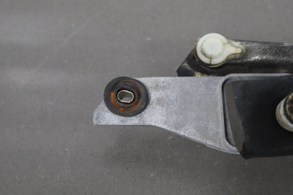 2005-2013 Chevrolet Corvette C6- Front Wiper Transmission &amp; Motor