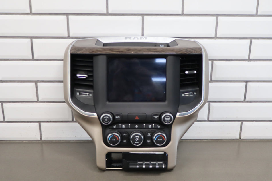 19-20 Ram 1500 (DT) 8.4 Inch Uconnect Radio With Climate Bezel