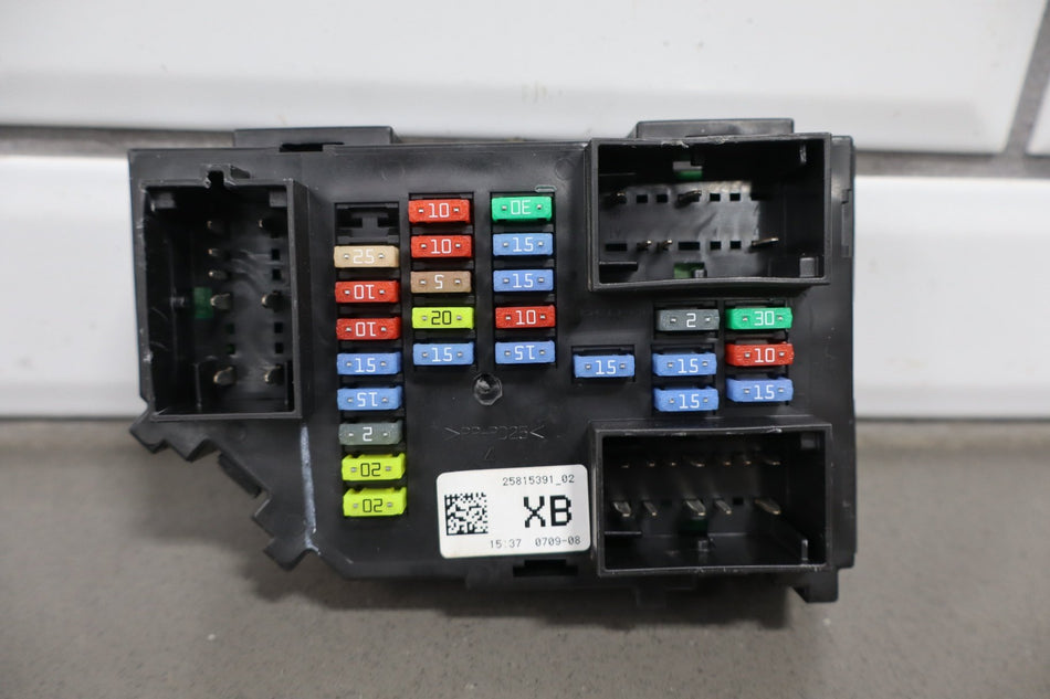 2009 Chevrolet Suburban 1500 Z71 GMT900 5.3L Flex-Fuel Cabin Fuse Box