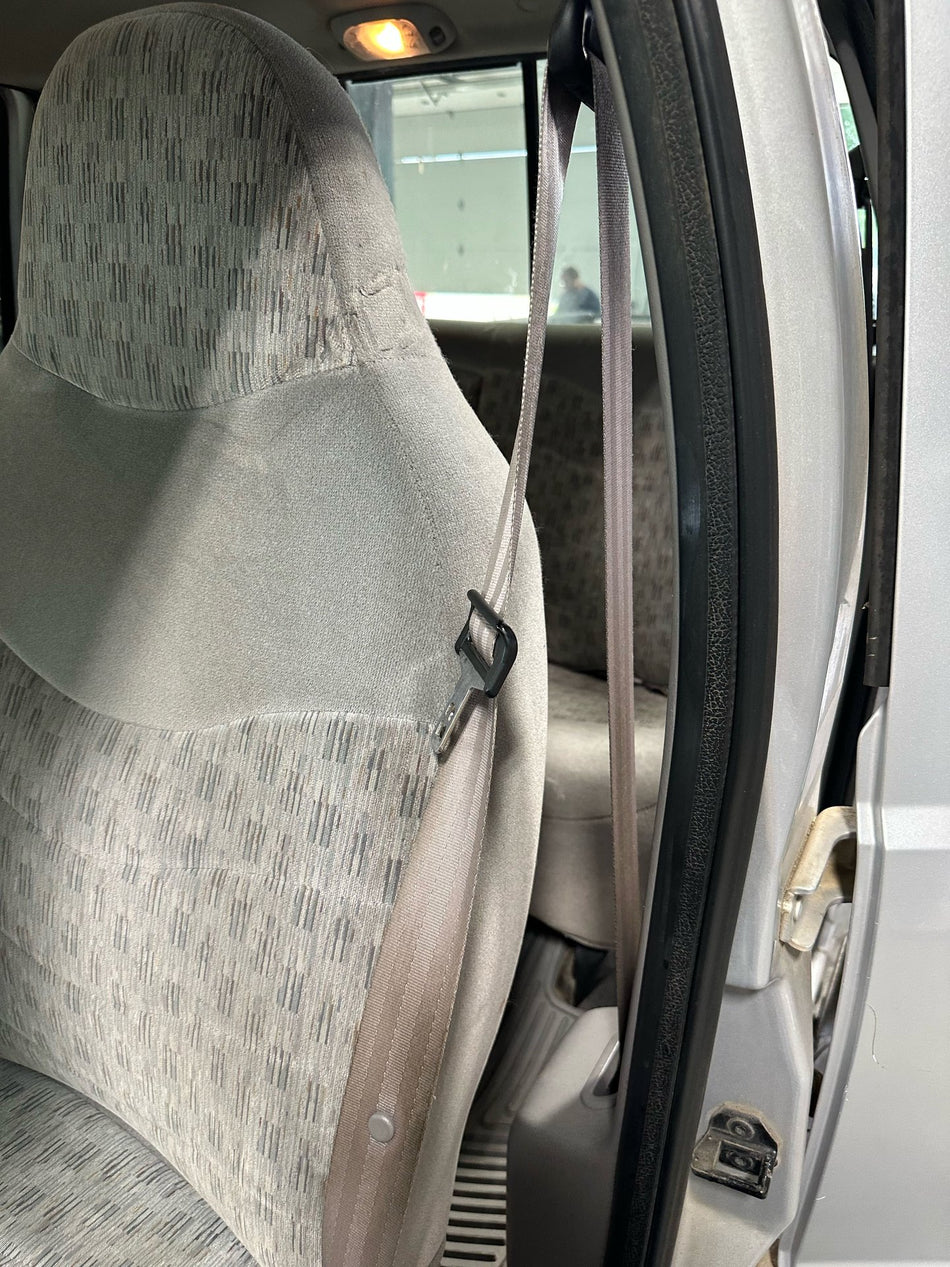 1999 Ford F-350 Super Duty- Front Seat Belt