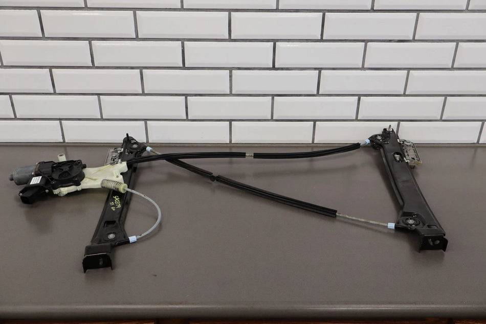 2010 Chevrolet Camaro- Right Front Door Regulator