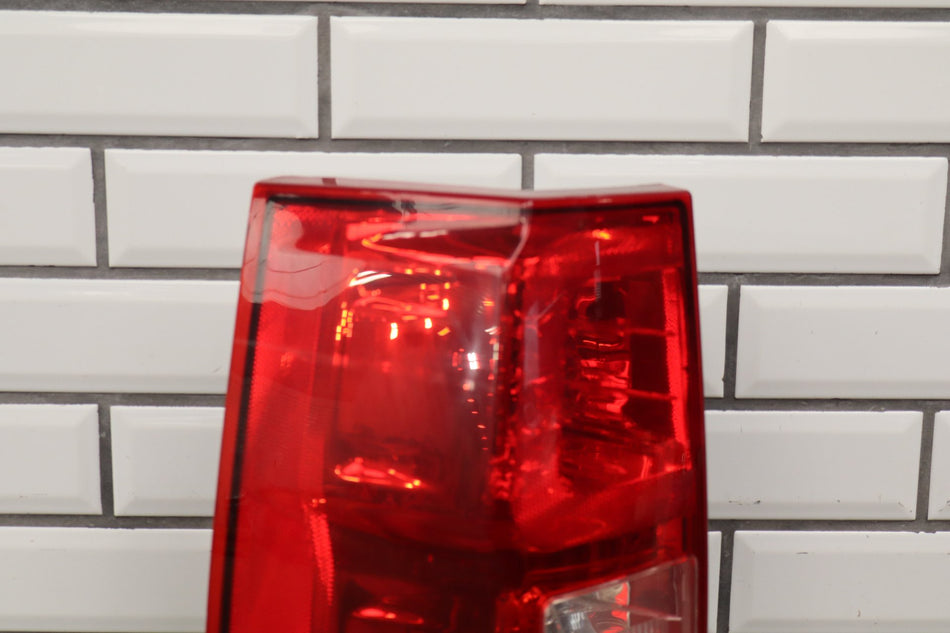 08-13 Chevy Tahoe Hybrid Left LED Tail Light 22837837 Tested