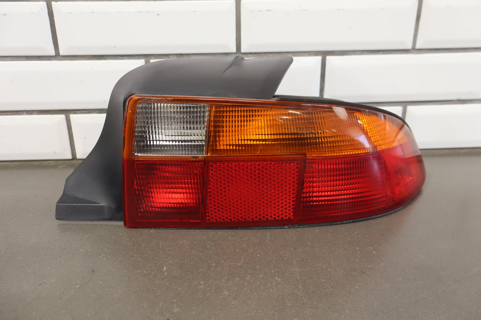 1996-1999 BMW Z3 RH Right Tail Light OEM 63218389714