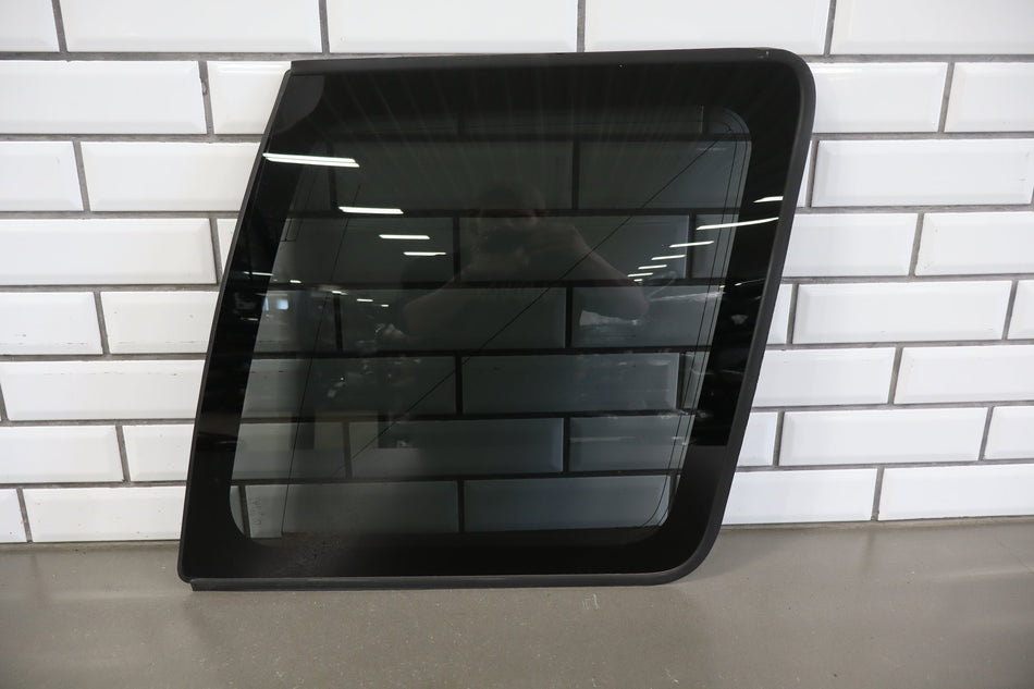1999 Isuzu Trooper- Right Quarter Window