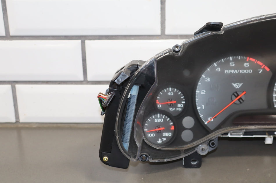 1997-2004 Chevrolet Corvette C5- Instrument Cluster 10408309