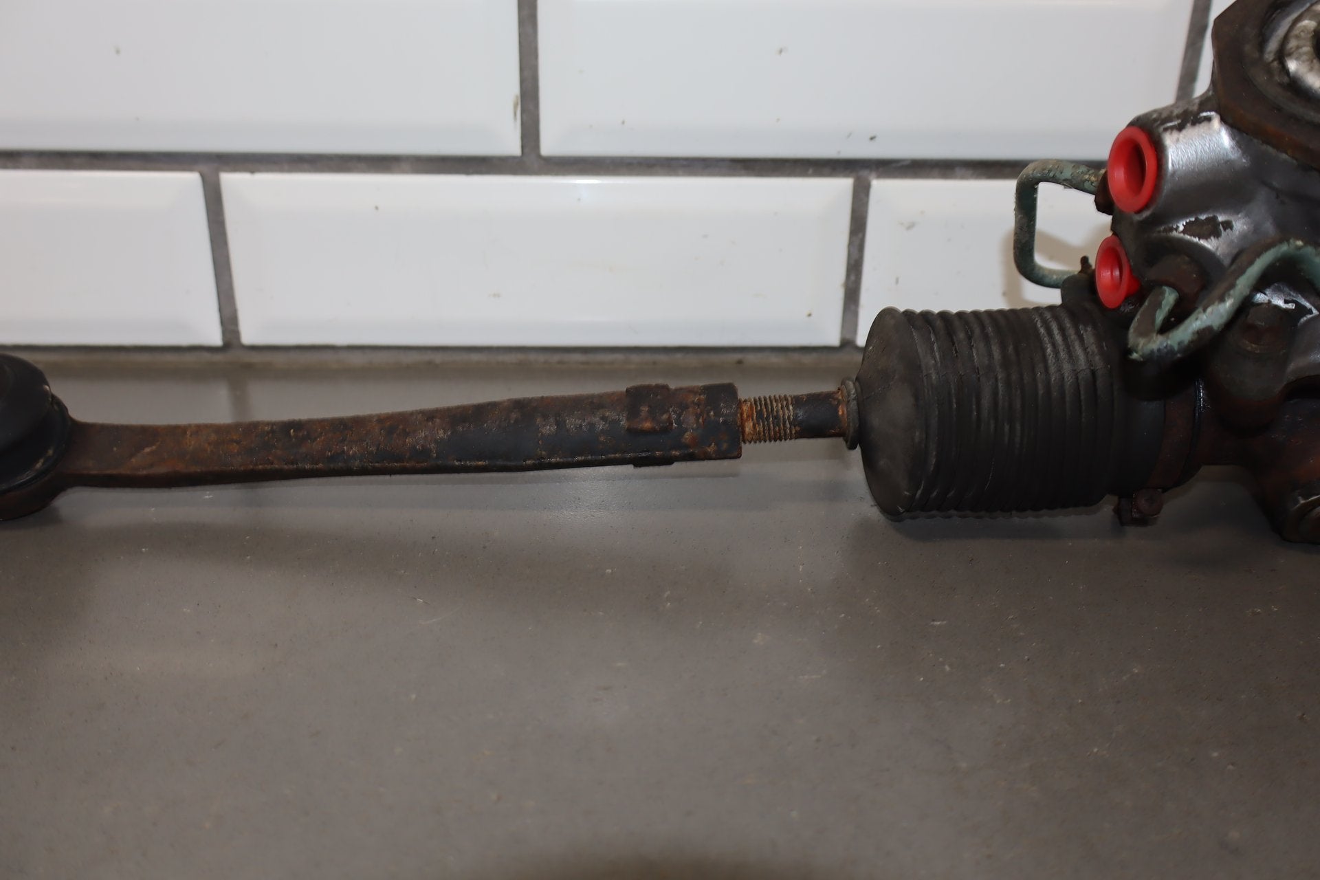 1986 Nissan 300ZX Steering Gear OEM – J & J Auto Wrecking