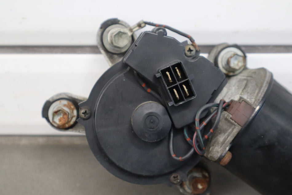 1991-1992 Toyota Land Cruiser FJ80 Front Wiper Motor
