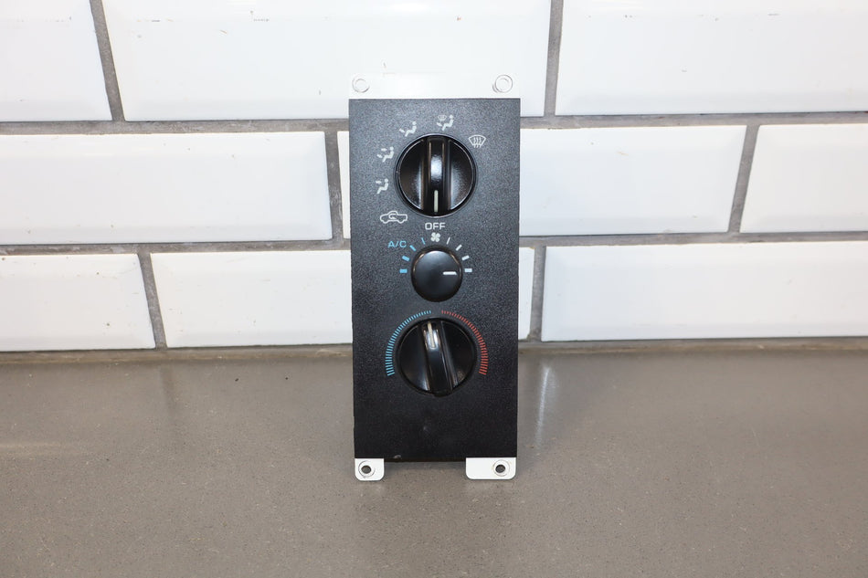1994-1997 Dodge Ram 1500 Manual Climate Control Unit 2nd Gen
