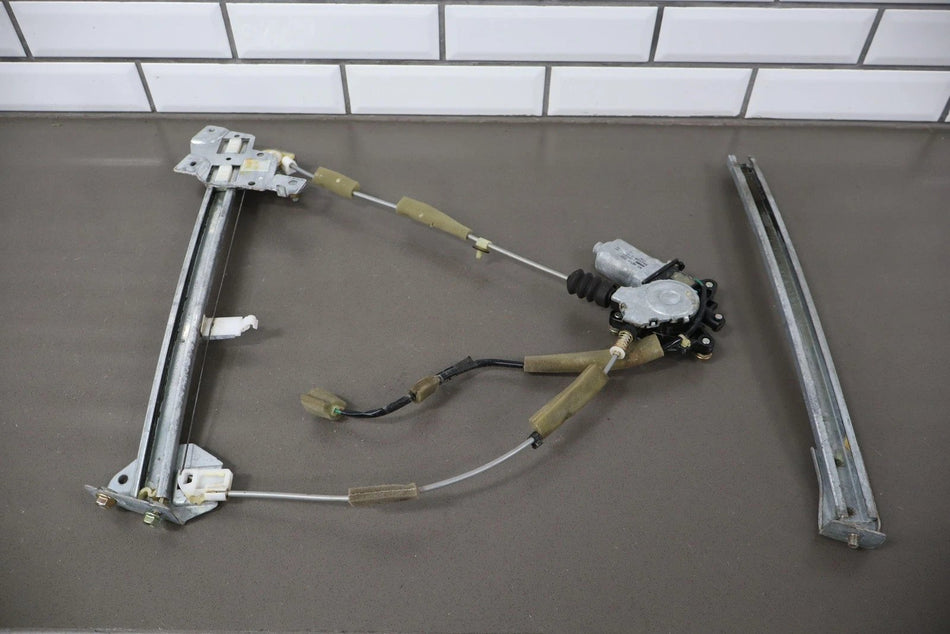 2003 Mazda MX-5 Miata Right Front Door Regulator Power W/ Motor