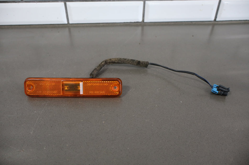 2003-2009 Hummer H2 Front Amber LED Side Marker Light/Lamp Fits Right or Left