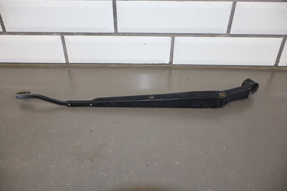 1996-2002 Toyota 4Runner SR5 Wiper Arm Pair 8522135080