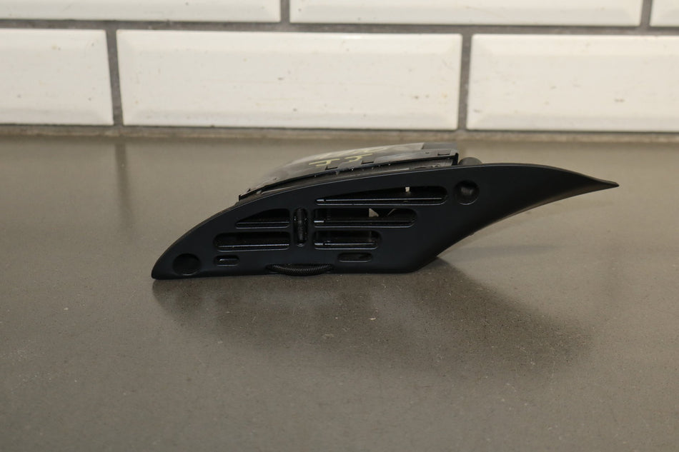 1990-1996 Chevrolet Corvette C4 - Left Dash Air Vent 10161885