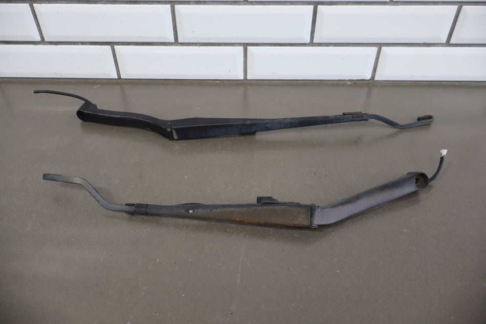 1997-2004 Chevrolet Corvette C5 Wiper Arm LH &amp; RH Pair