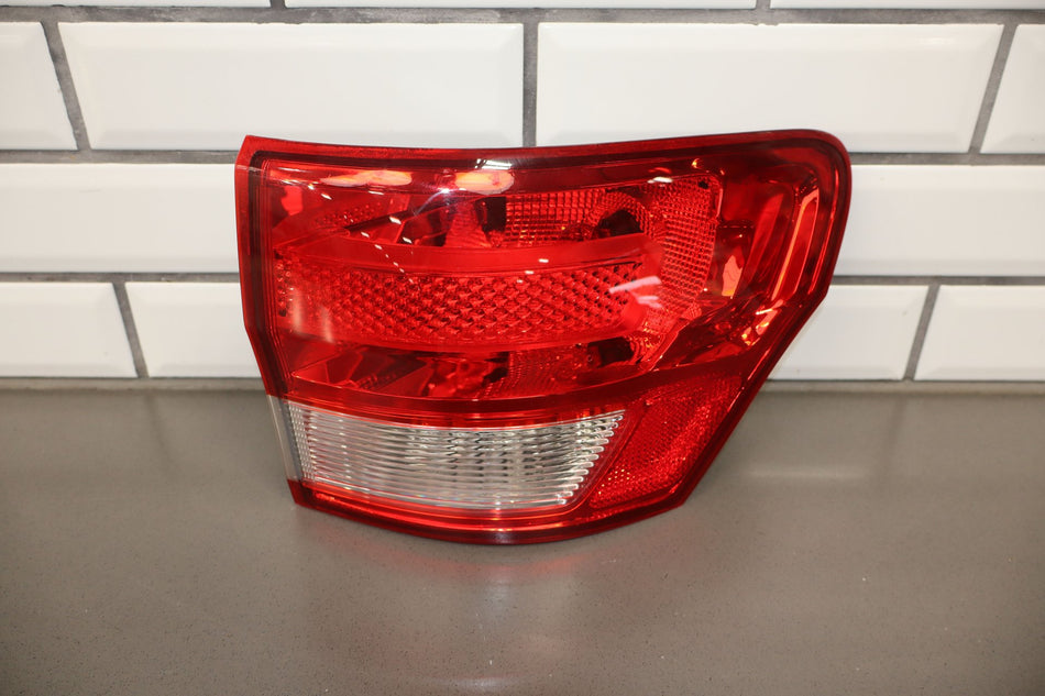 2012 Jeep Grand Cherokee- Right Tail Light
