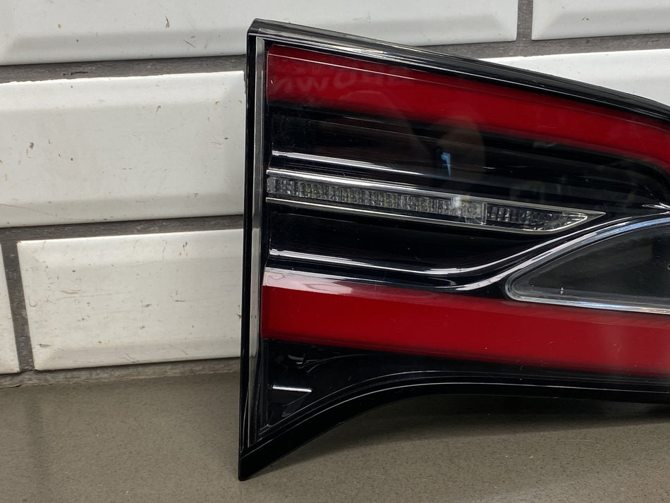 2016-2022 Tesla Model X Rear Left Inner Taillight Led Tail Lamp 1034336-00-B