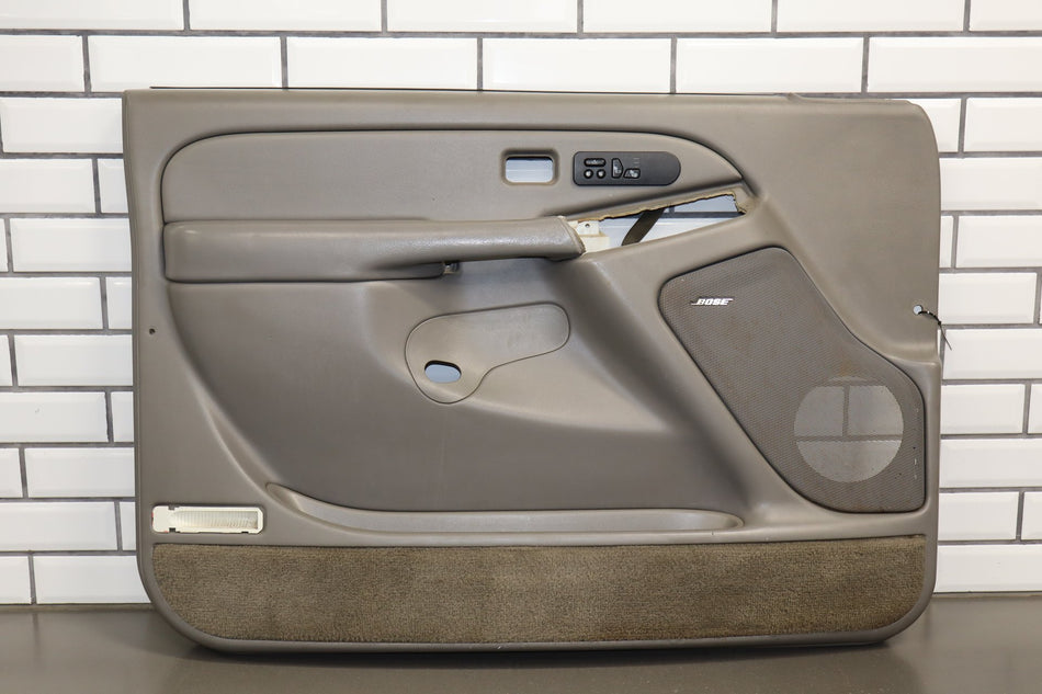 03-07 GMC Sierra Chevy Silverado GMT800 Left Front Door Trim Panel Pewter 92