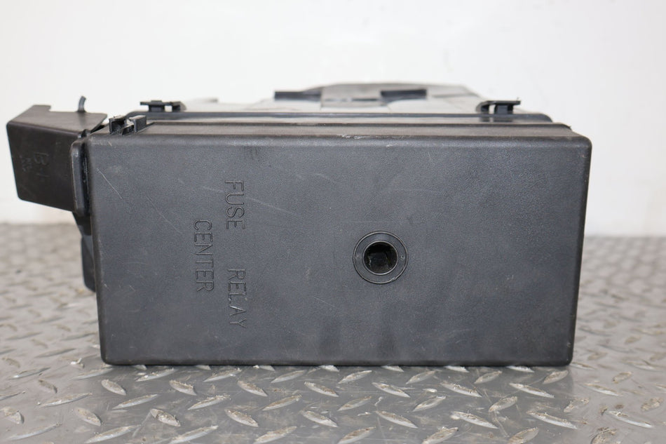 97-04 Chevy C5 Corvette Engine Fuse Box 10316193