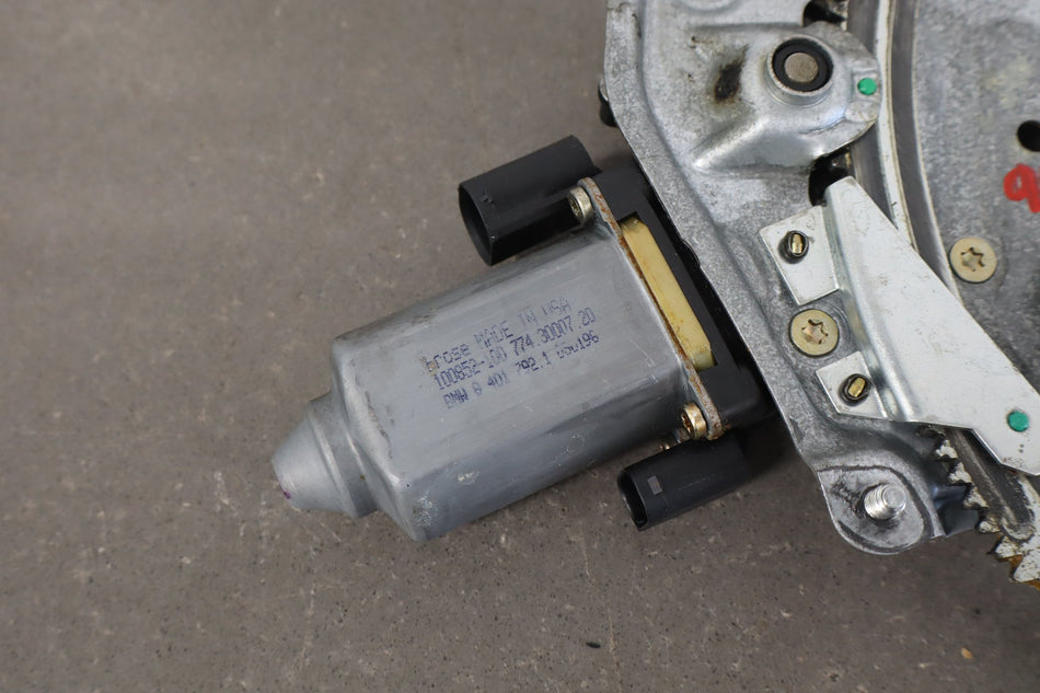1998 BMW Z3 Right Front Door Regulator OEM
