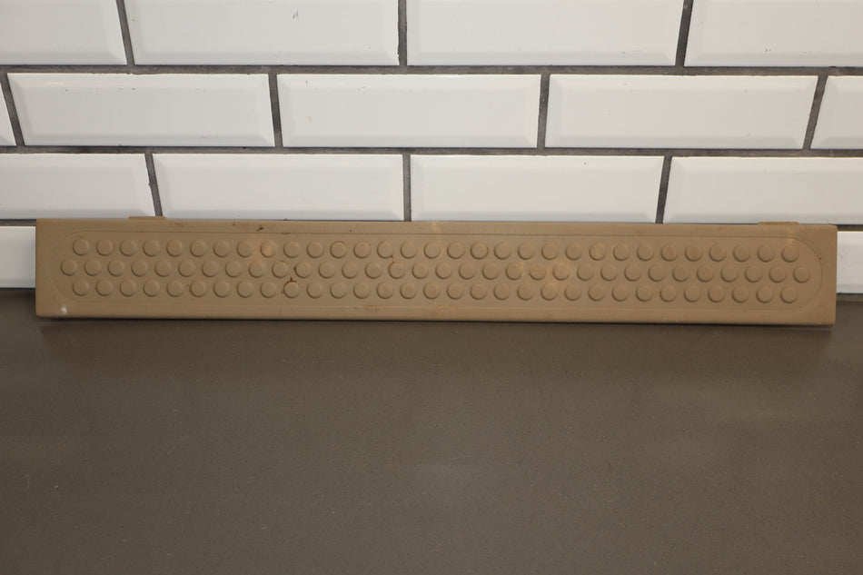 1999-2004 Ford F-350 Super Duty Crew Cab OEM Sill Plates Medium Parchment ()