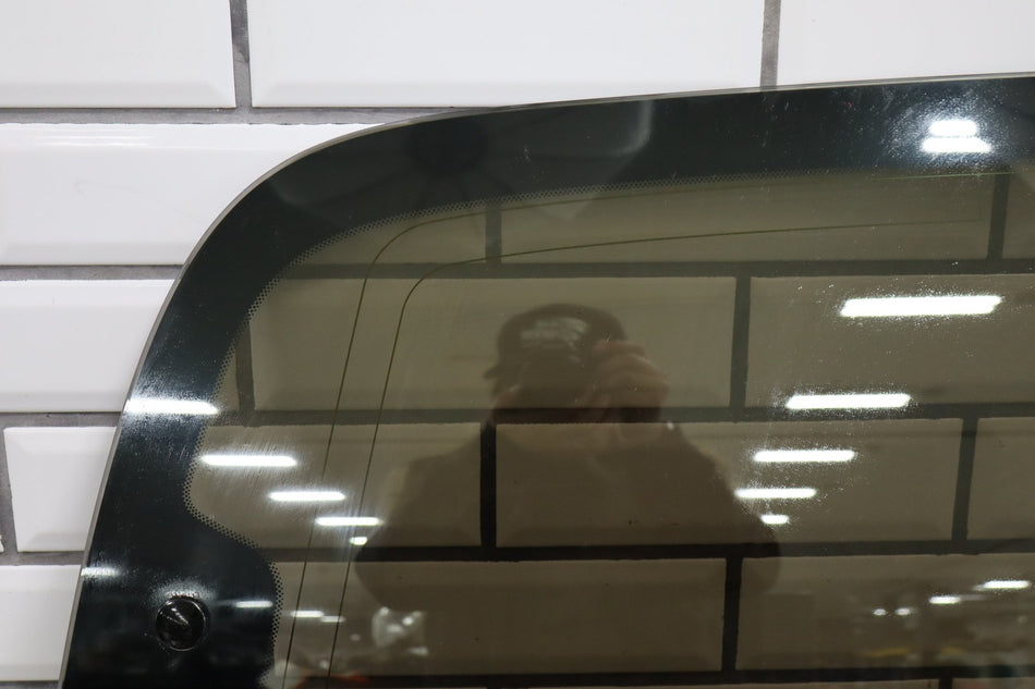 1998-2002 Toyota Land Cruiser J100 Right Rear Vent Window Glass