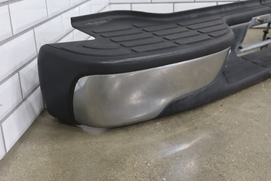 2000-2006 GMC Yukon Rear Bumper 11U