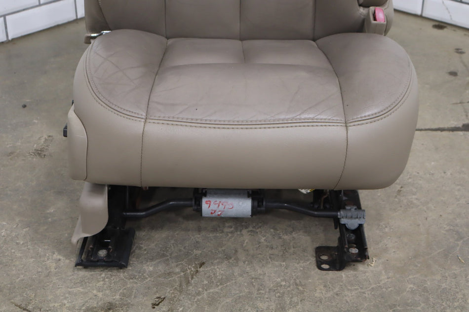 2005-2006 GMC Sierra Front Seat 88940334 OEM