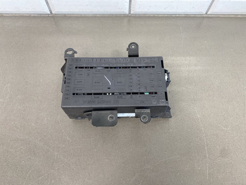 05-07 Ford F250 F350 Super Duty 6.8L V10 Engine Fuse Box 6C3Z12A581AB