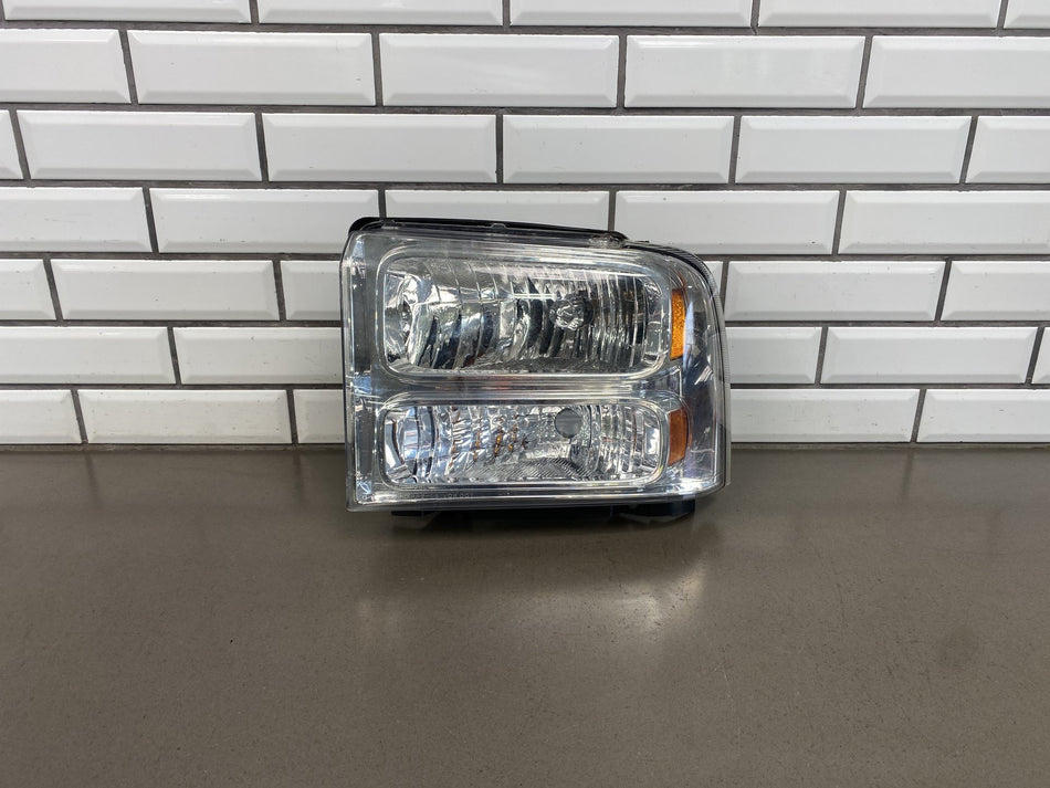 05-07 Ford F250 F350 Super Duty Driver Left LH Headlight Halogen OEM