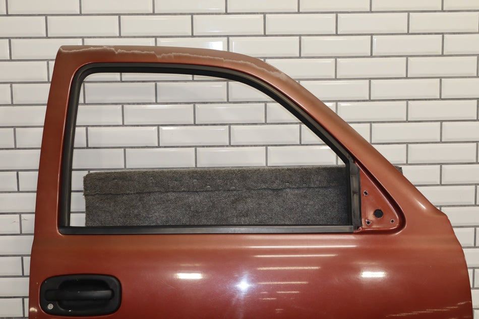 99-07 Chevy GMC Truck SUV GMT800 Right Front Door Dark Copper 69