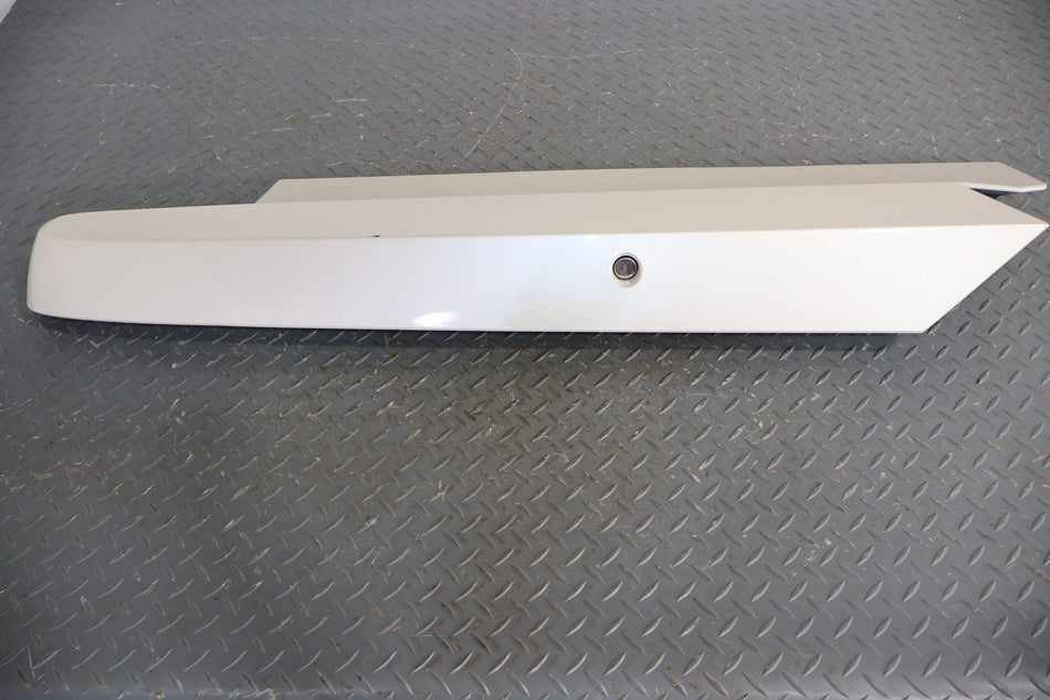 02-06 Cadillac Escalade EXT Right Bedside Storage Lid (White Diamond)