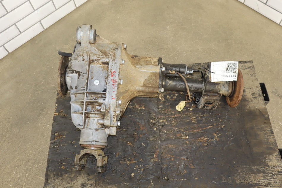 1992-1999 Chevrolet Suburban 4WD Front Differential Assembly 15742406