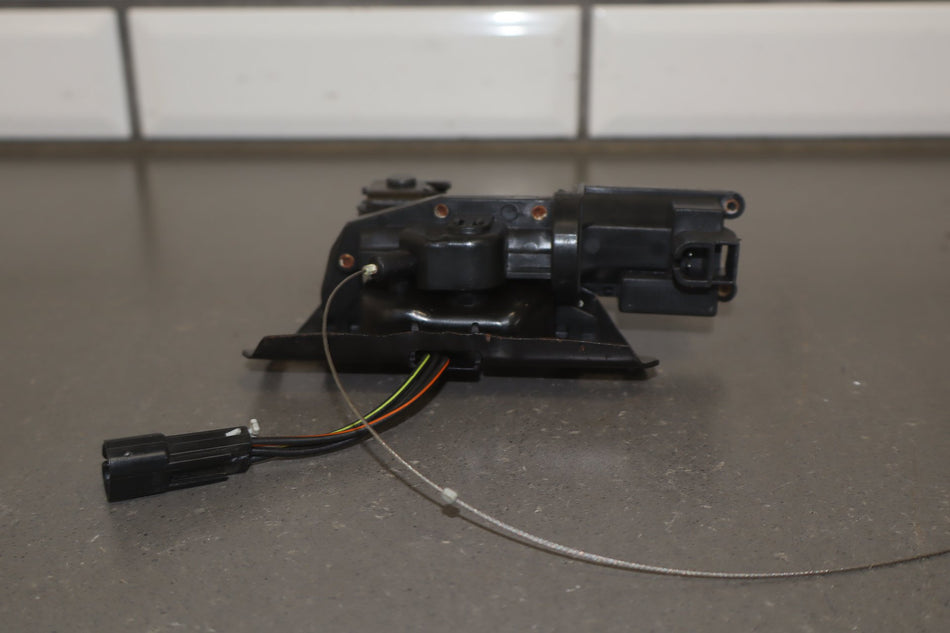 1998-2004 Chevrolet Corvette C5 Convertible Tonneau Latch