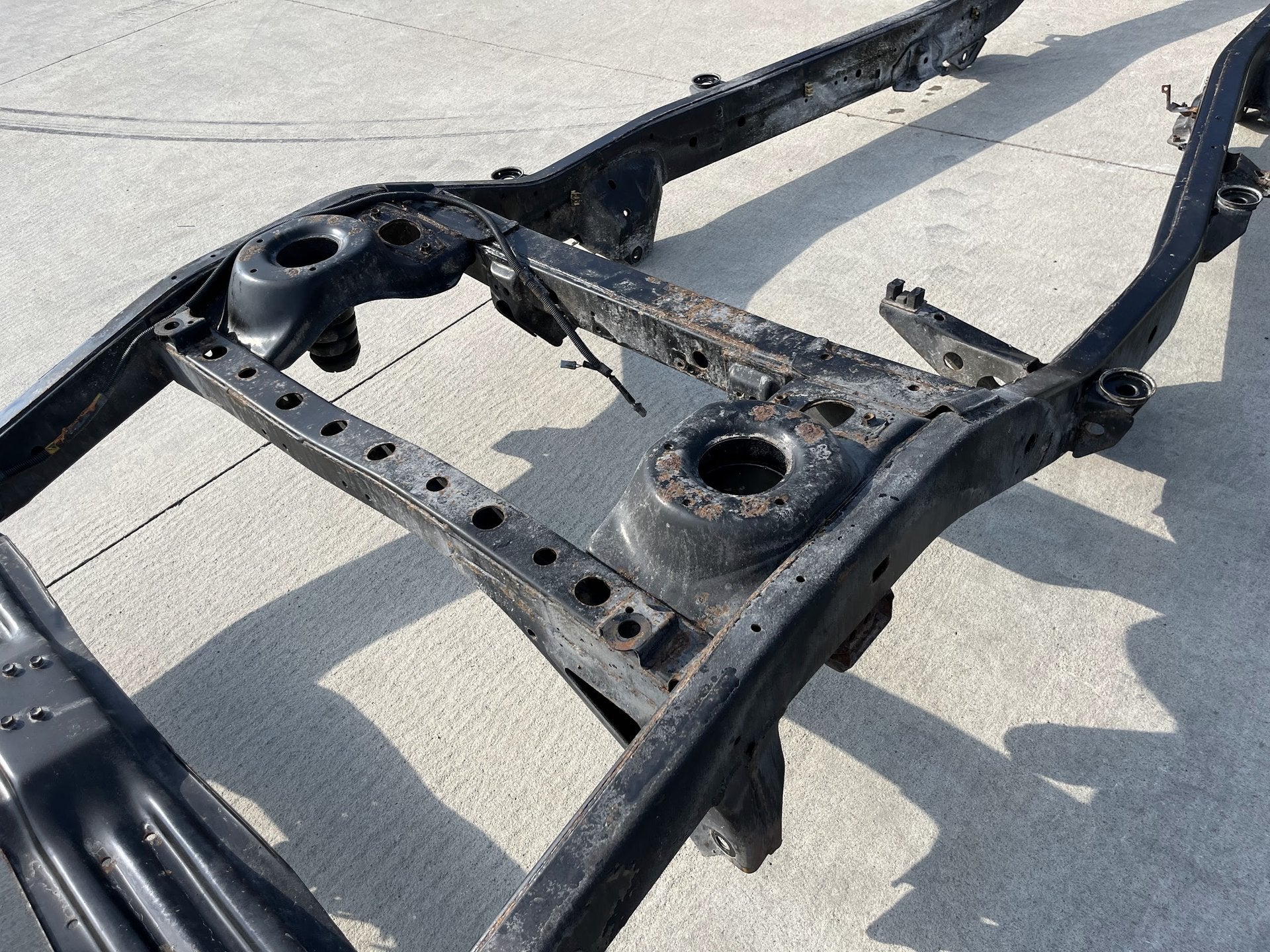パールハーバー 1997 Toyota Land Cruiser J80- Frame Assembly – J & J Auto Wrecking