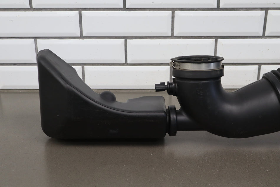 11-19 Dodge Challenger 5.7 Air Cleaner Box Tube