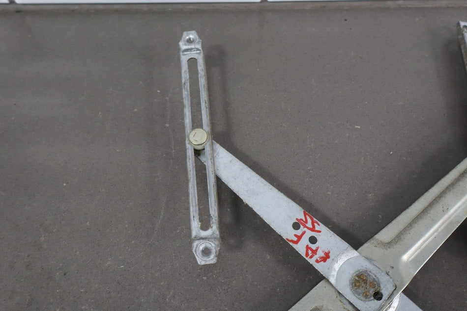 1992 Toyota Land Cruiser- Right Front Door Regulator