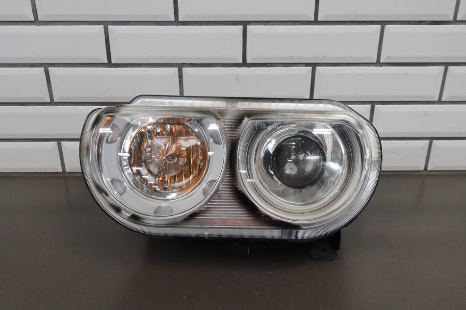 08-14 Dodge Challenger RT LH Xenon HID Headlight Tested