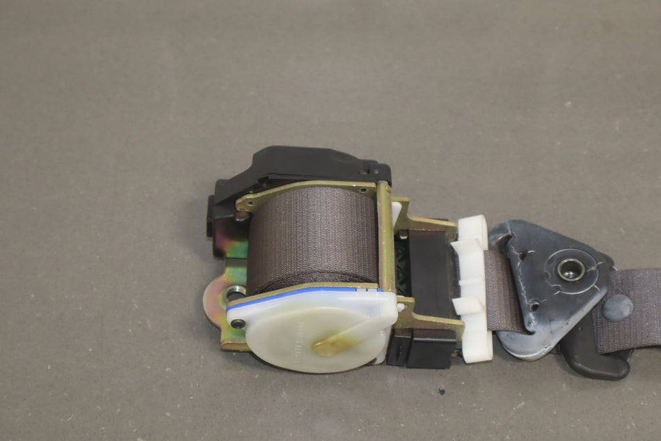 1994-2002 Land Rover Range Rover HSE Right Front Seat Belt Lightstone